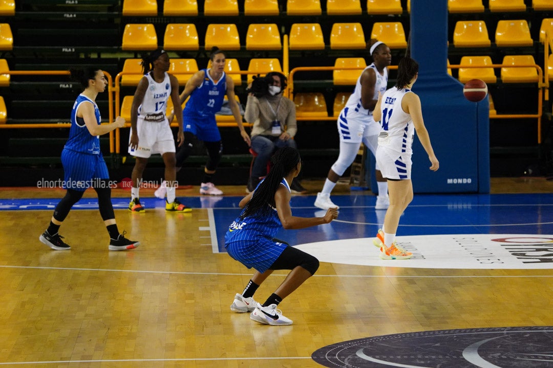 Perfumerías Avenida - Izmit Belediyespor 