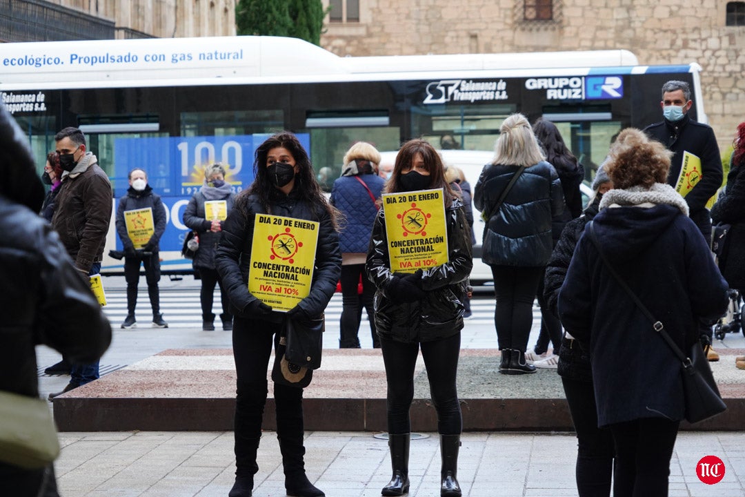 Concentración de peluquerías y barberías en la Plaza de la Constitución 