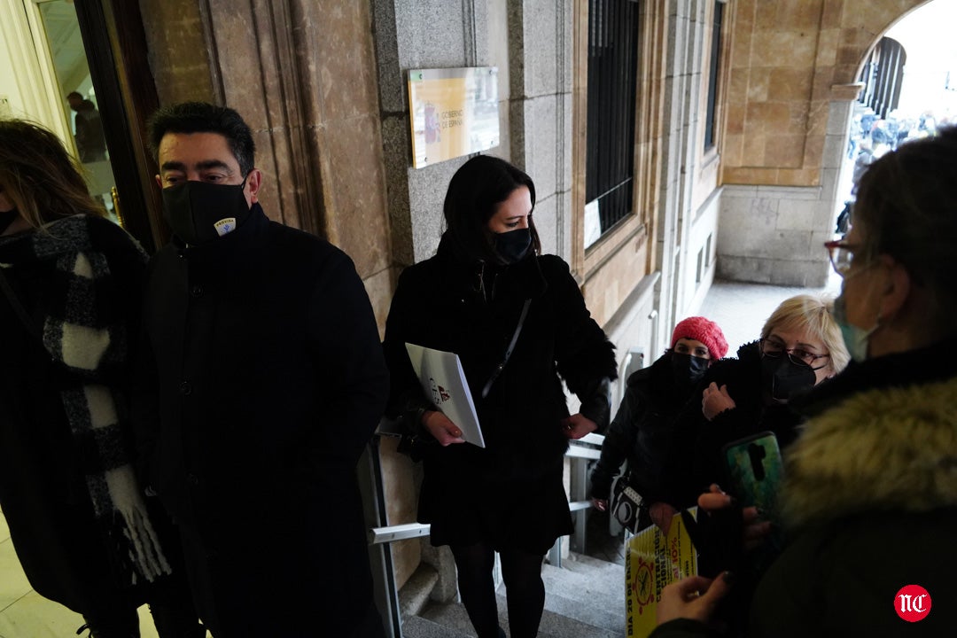 Concentración de peluquerías y barberías en la Plaza de la Constitución 