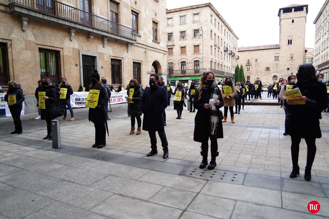 Concentración de peluquerías y barberías en la Plaza de la Constitución 