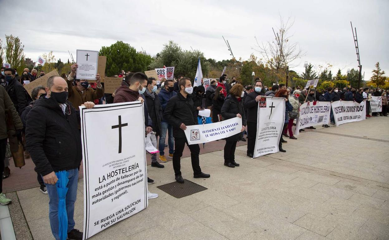 Manifestación de los hosteleros en Valladolid por las medidas de la Junta.