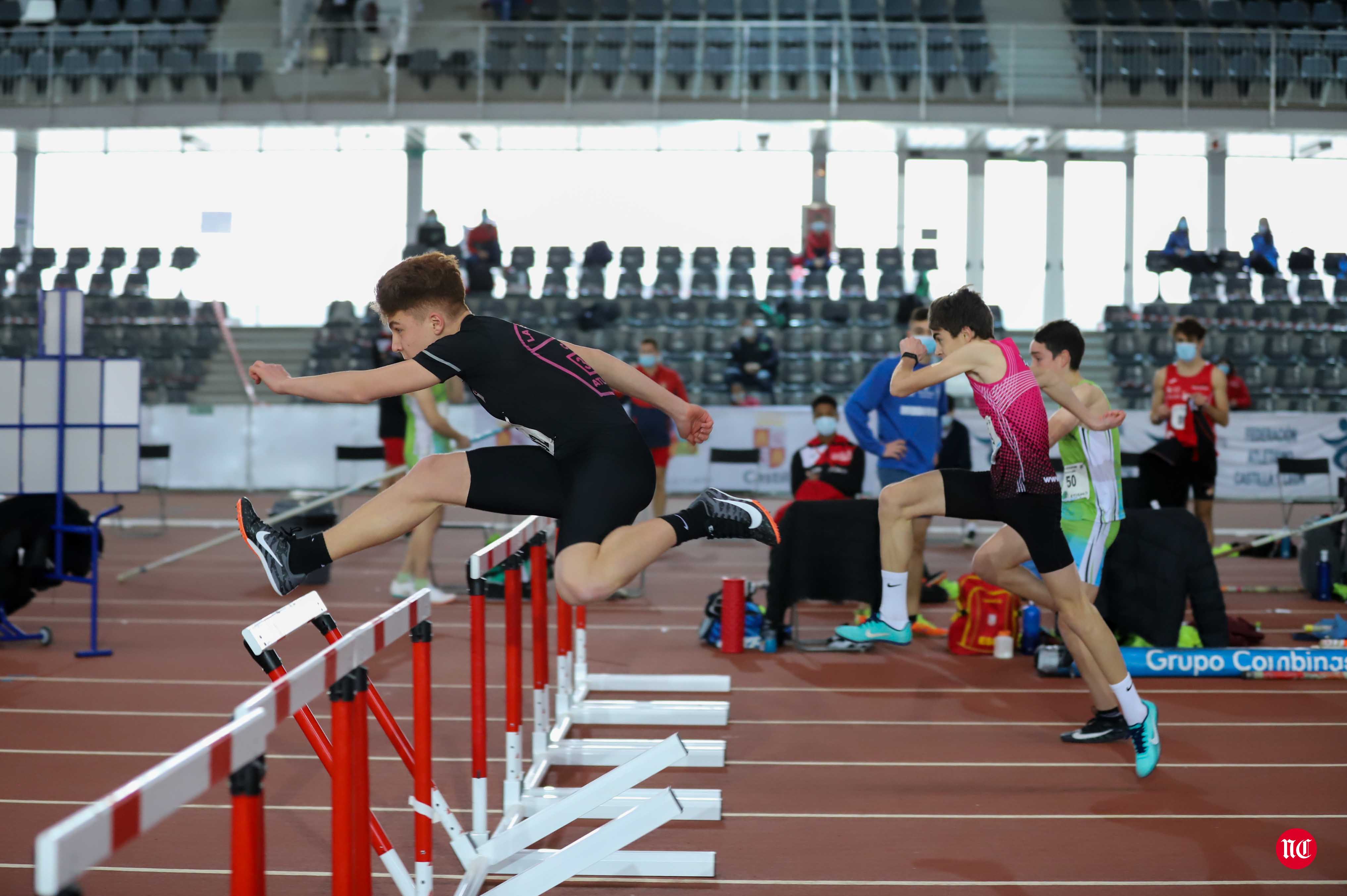 Fotos: Campeonatos autonómicos y controles de atletismo en la jornada del domingo