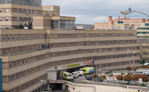 La Junta declara un brote de Covid-19 en el Complejo Asistencial Universitario de Salamanca