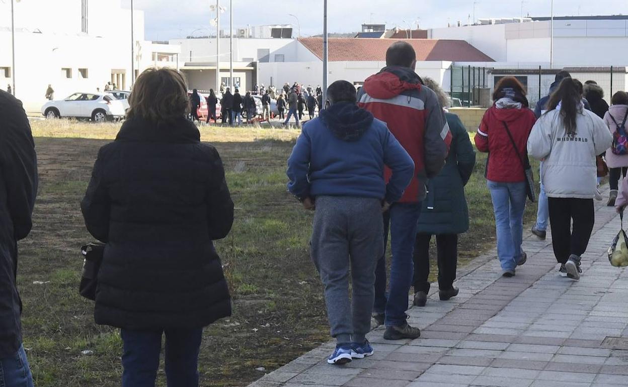 Cribado masivo de PCR en el Pabellón de La Torre Barrio de La Palomera, en León. 