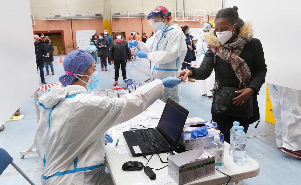 Cribado en la capital palentina, efectuado la semana pasada durante seis días en el polideportivo Campos Góticos. 