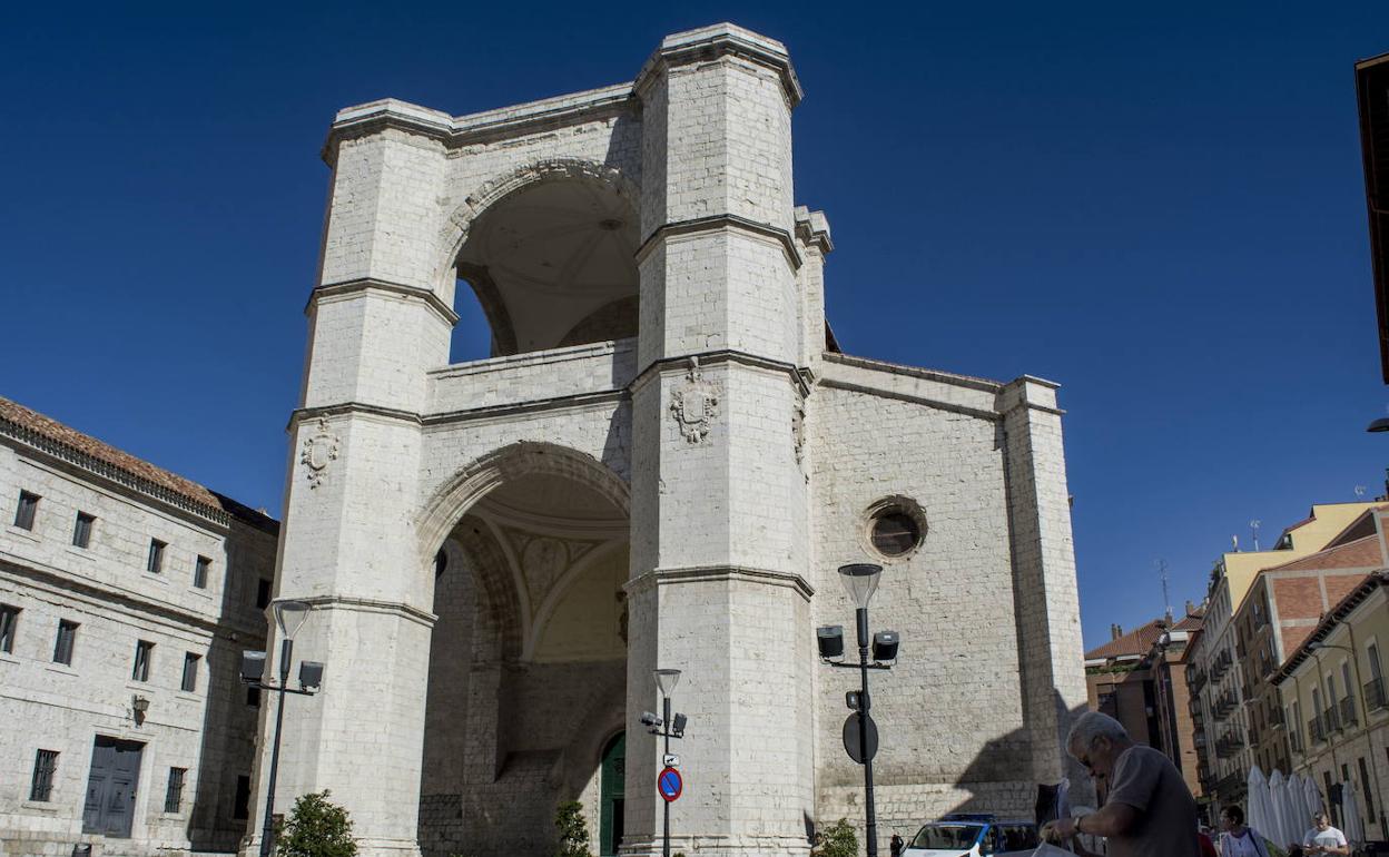 Fachada de la Iglesia de San Benito.