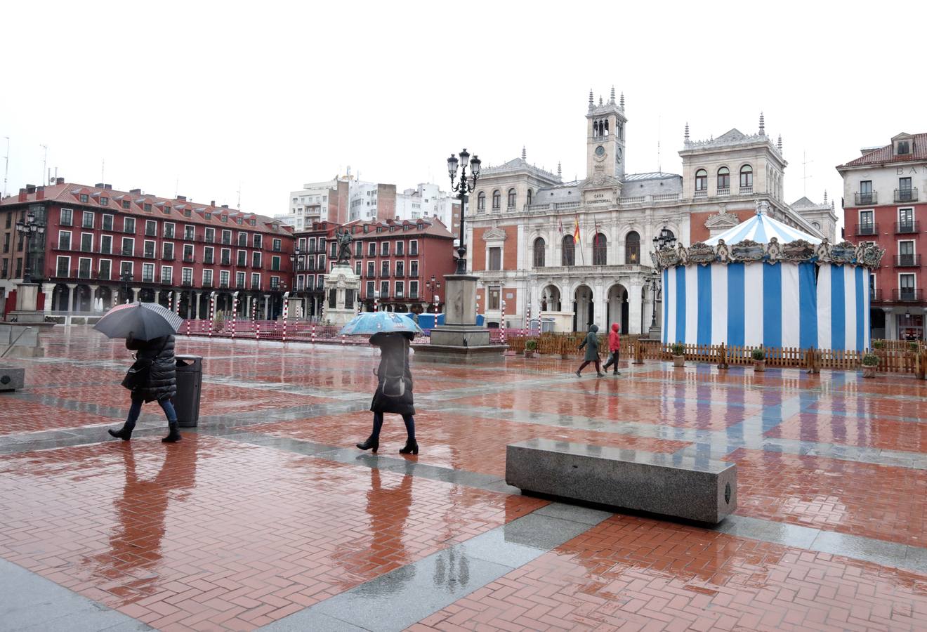 Fotos: Día de lluvia en Valladolid
