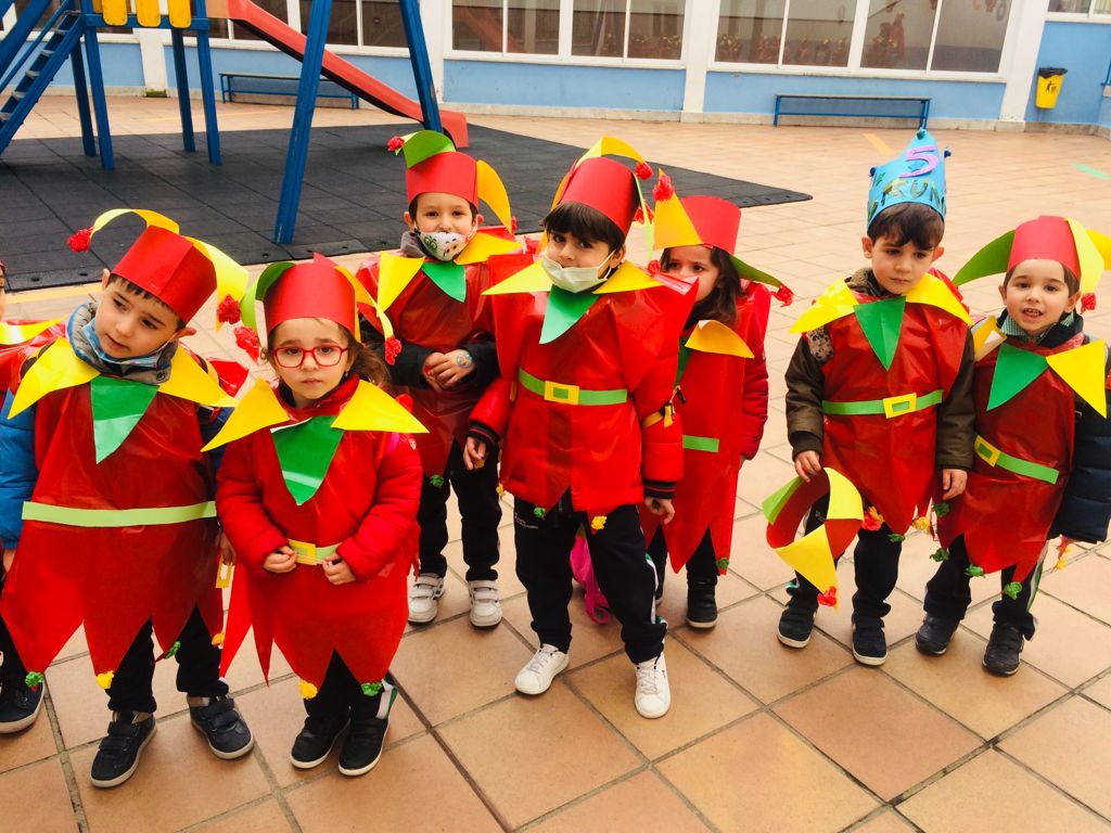 Fotos: Carnaval en el colegio Santa Teresa de Jesús de Valladolid