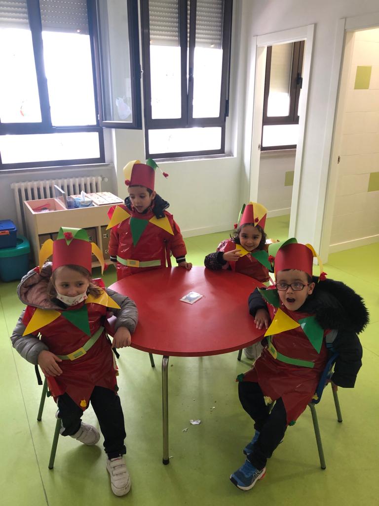 Fotos: Carnaval en el colegio Santa Teresa de Jesús de Valladolid