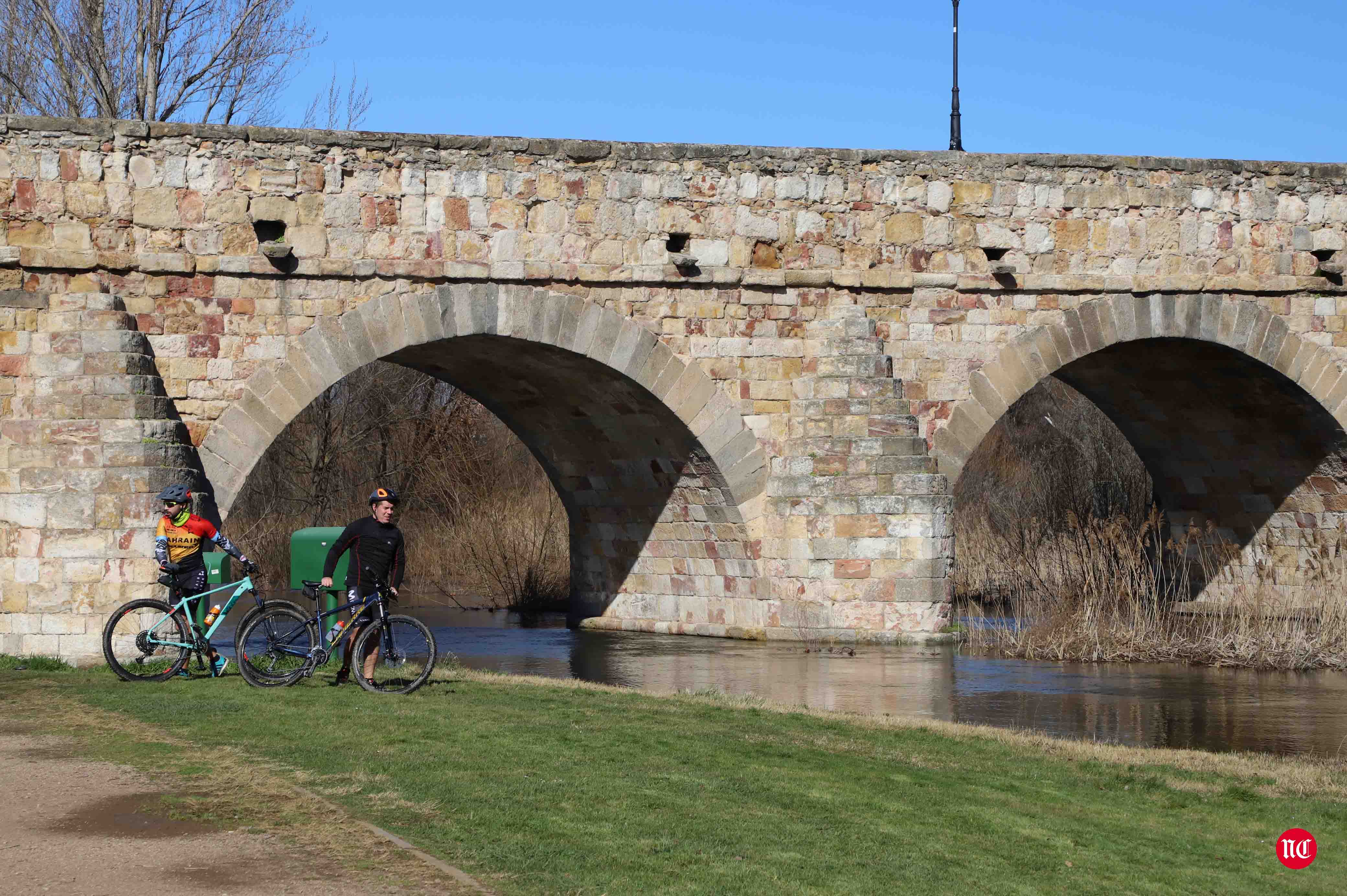 Espectacular Pozo de los Humos y desborde del Río Tormes