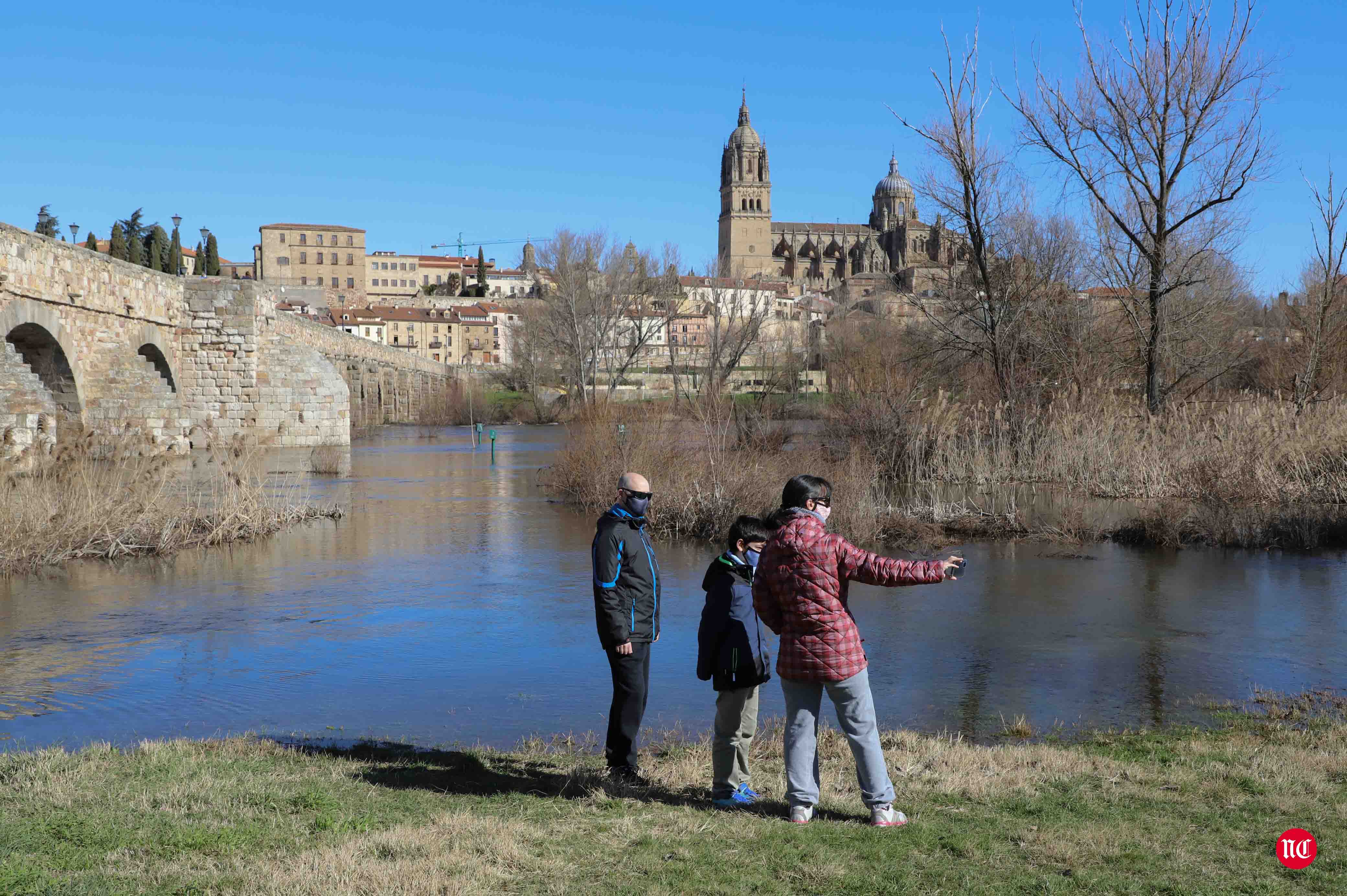 Espectacular Pozo de los Humos y desborde del Río Tormes