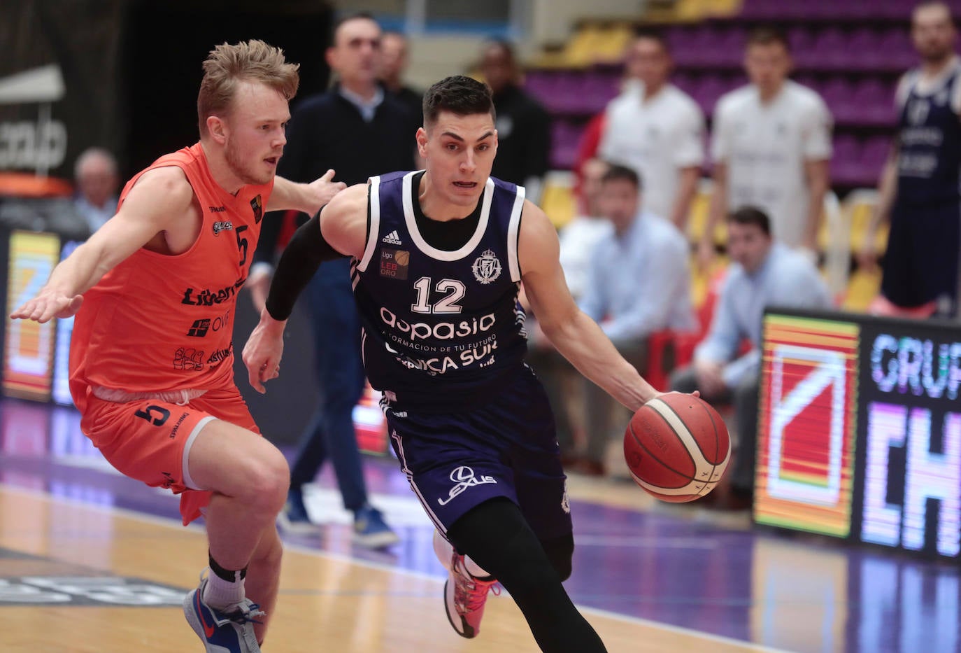 Partido entre el Clínica Sur-Aspasia y el Liberbank Oviedo.