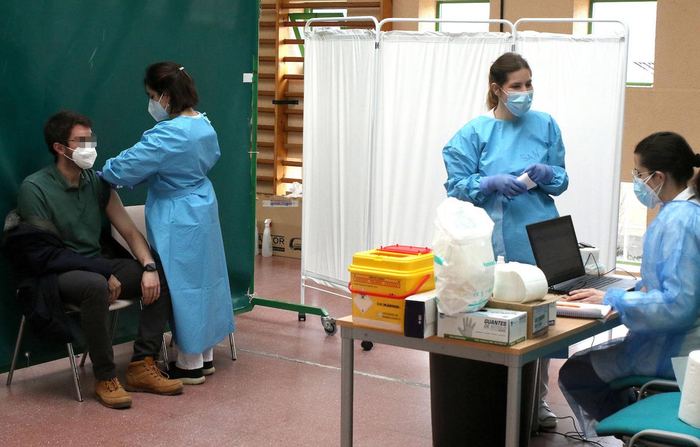 Vacunación en el Pabellón Pedro Delgado. 