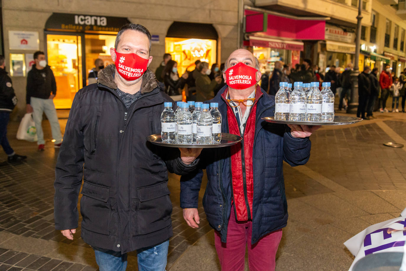 Fotos: Los hosteleros de Palencia protestan por las pérdidas de sus negocios