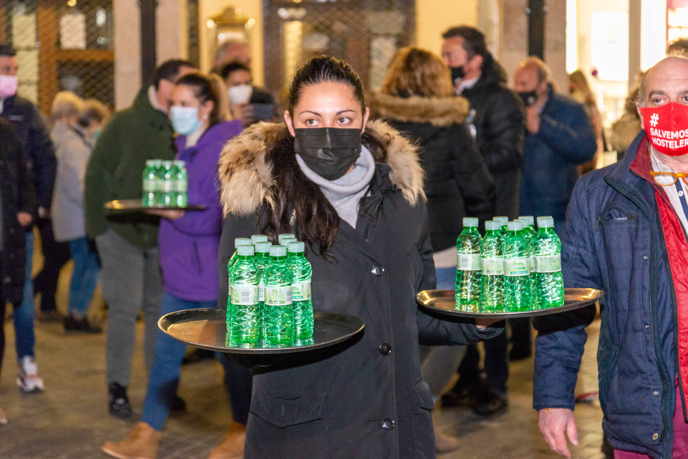 Fotos: Los hosteleros de Palencia protestan por las pérdidas de sus negocios