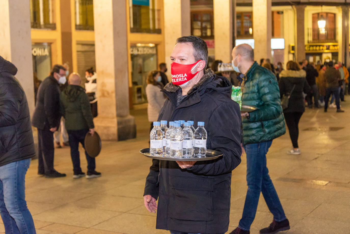 Fotos: Los hosteleros de Palencia protestan por las pérdidas de sus negocios