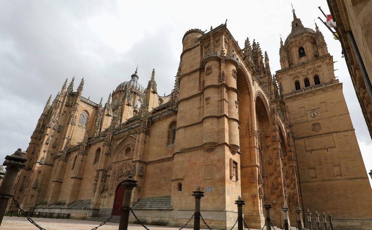 La Catedral Nueva de Salamanca, uno de lso edificiso registrados por la Iglesia.