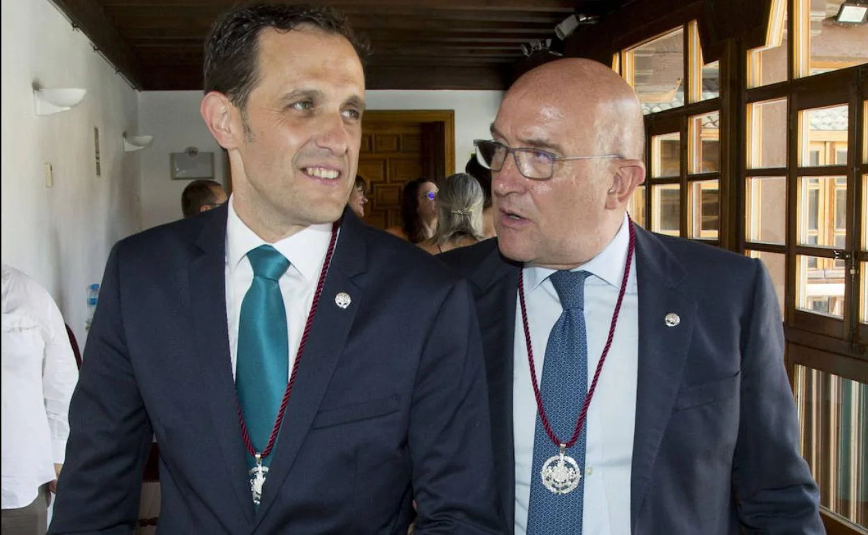 Conrado Íscar y Jesús Julio Carnero, el día de la toma de posesión del primero como presidente de la Diputación. 