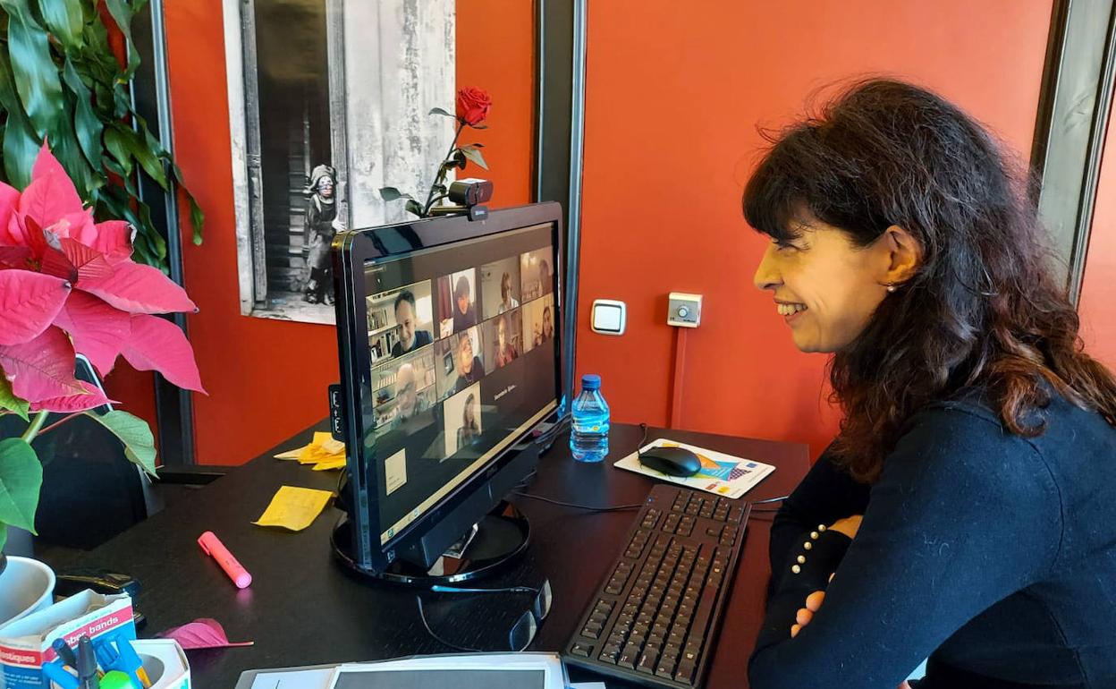 Ana Redondo, durante el encuentro telemático. 