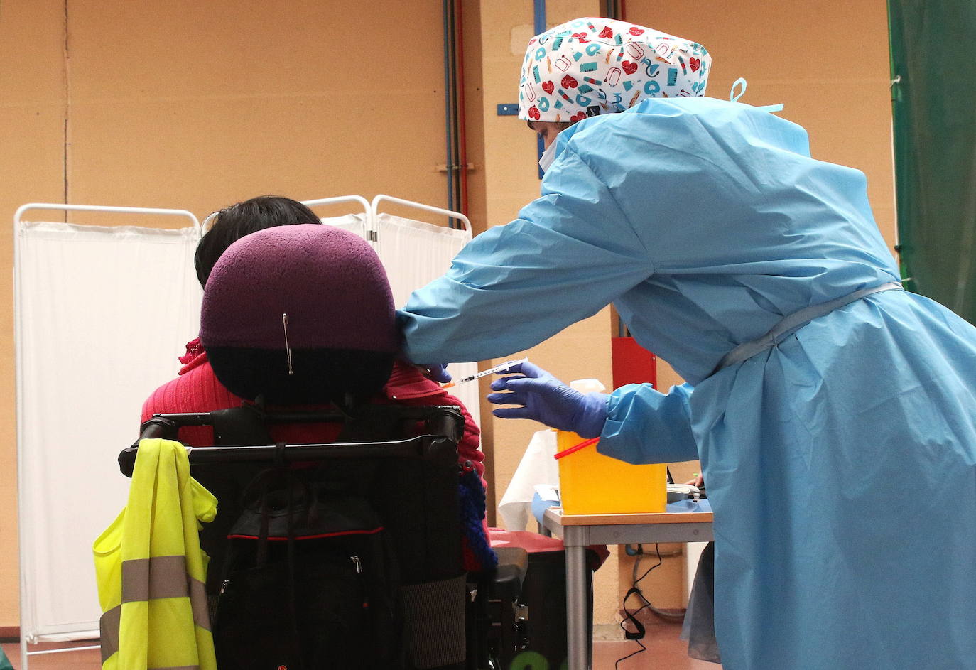 Vacunación en el pabellón Pedro Delgado de Segovia.