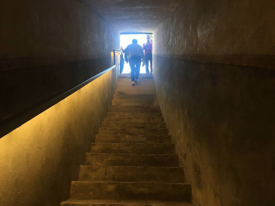 REFUGIO ANTIAÉREO BOMBAS GENS (VALENCIA) | Este refugio tenía la función de acoger en su interior a los obreros de la fábrica y protegerlos de posibles ataques con bombas procedentes de los aviones o barcos del ejército nacional. 