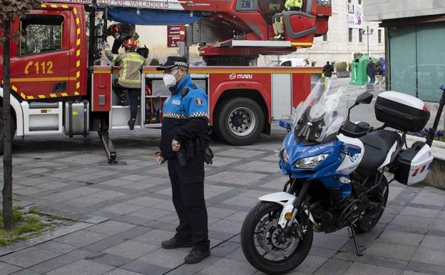 Policías, bomberos y Protección Civil de Valladolid empezarán a vacunarse el lunes