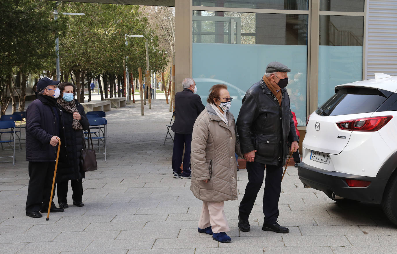 Fotos: La vacuna llega a los mayores de 85 años en Palencia