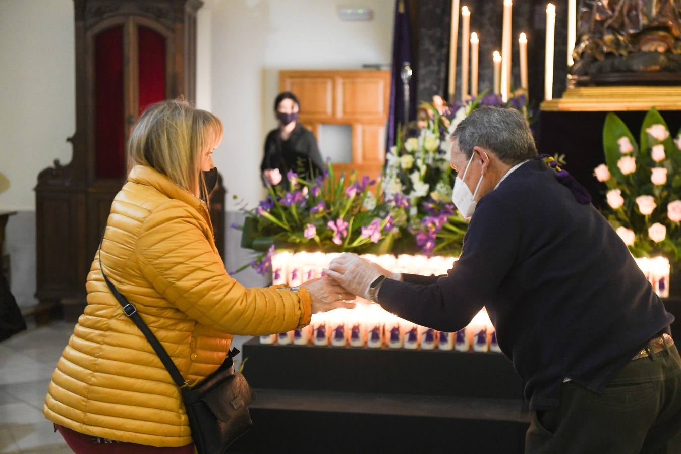 Fotos: Besapié al Nazareno en la Iglesia de Jesús de Valladolid