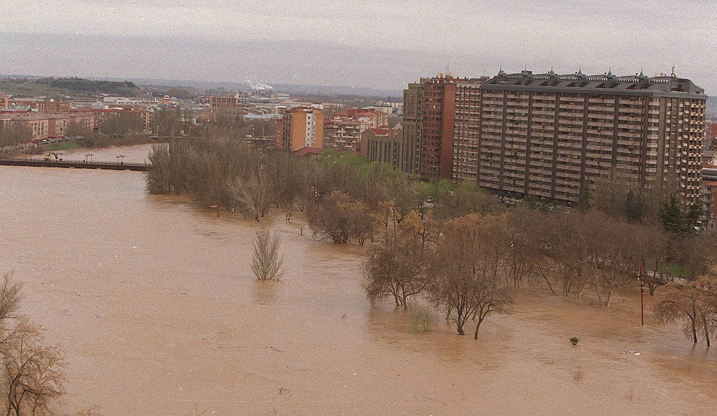 Fotos: El día que el Pisuerga disparó las alarmas en Valladolid