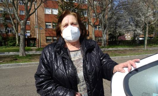 Rosa del Barrio, vecina de la calle Ecuador.