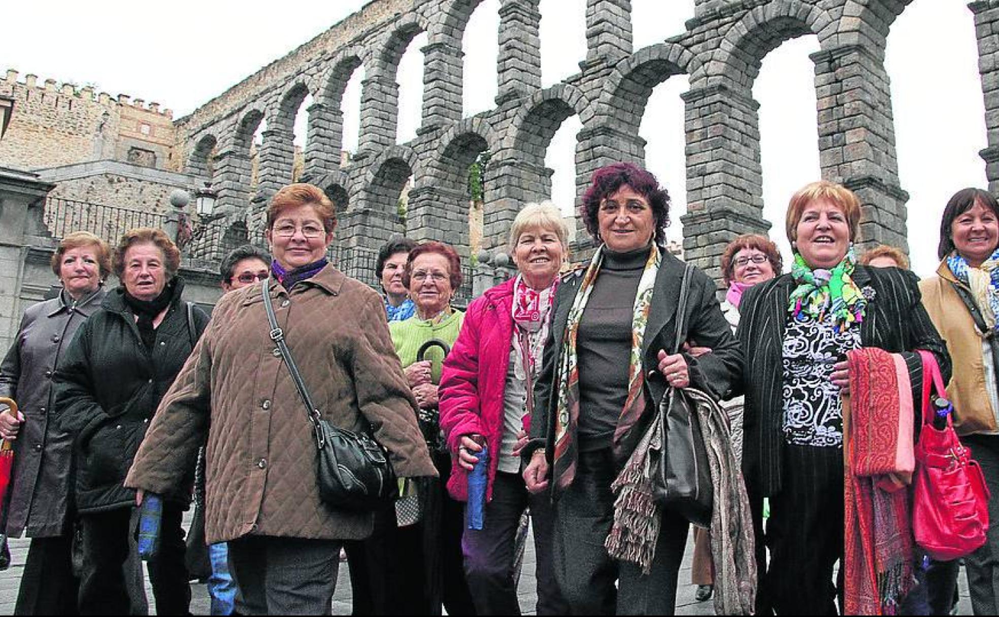 Mujeres rurales de Femur en la plaza del Azoguejo, en el año 2012. 