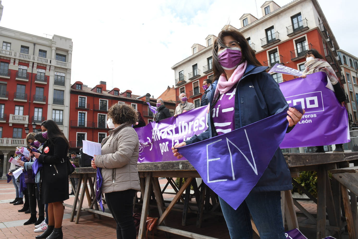 Concentración de los sindicatos en la Plaza Mayor. 