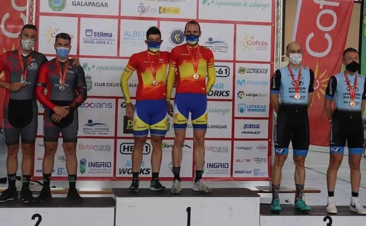 Podio en una de las pruebas del Campeonato de España, con el tándem Venge-Martín en el tercer cajón. 