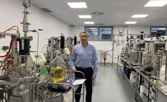 José Luis Barredo, en el laboratorio. 