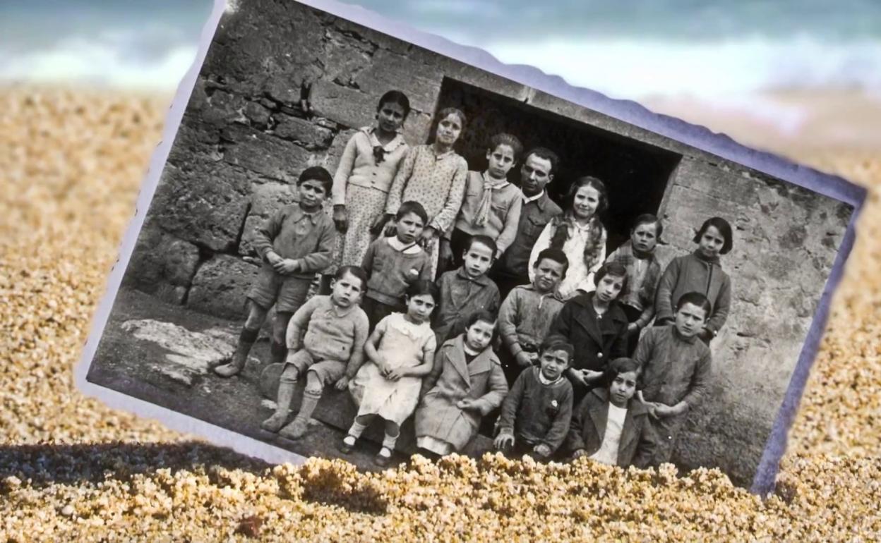 Los alumnos de la escuela Bañuelos de Bureba en 1936. 