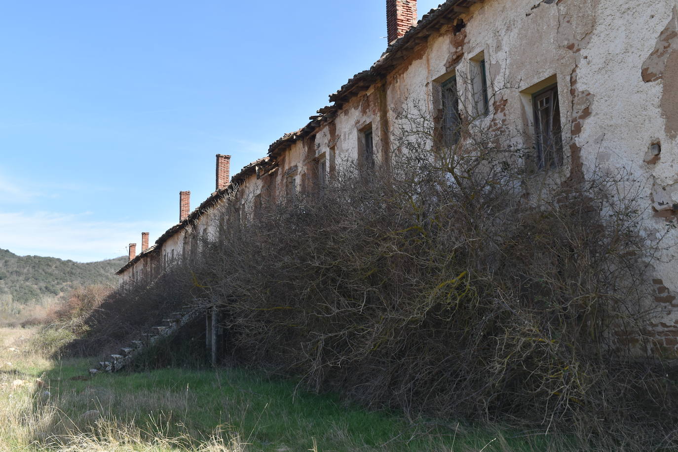 Estado de deterioro de la pasarela de Alar del Rey.