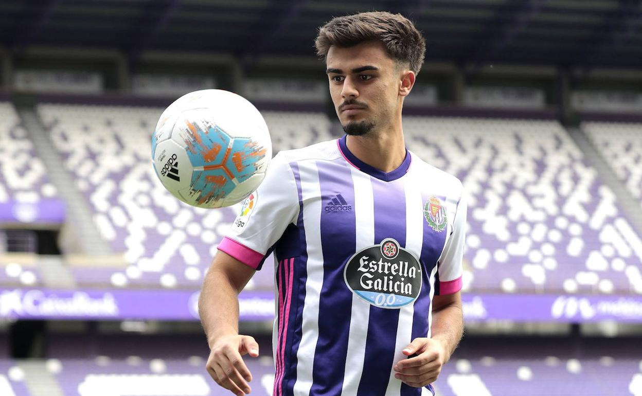 Jota, el día de su presentación con la camiseta del Real Valladolid. 