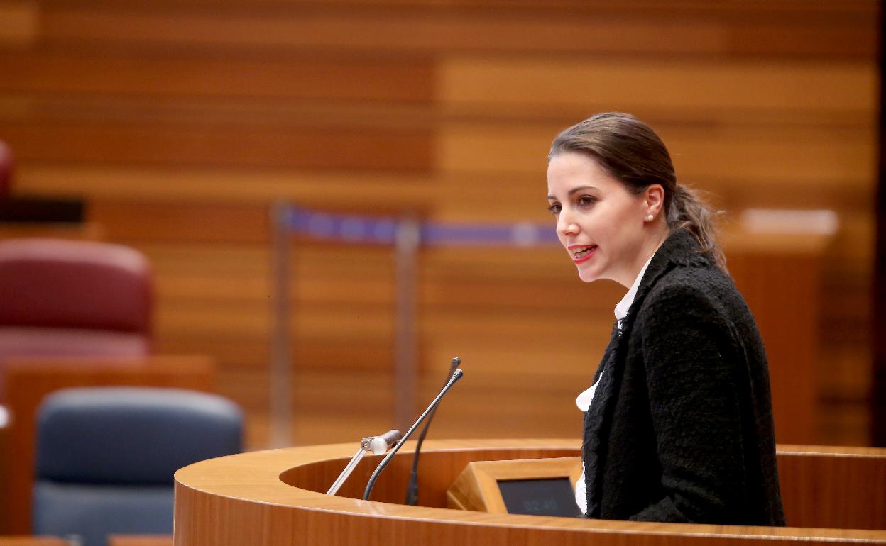 Maria Montero Carrasco, en el hemiciclo de las Cortes.