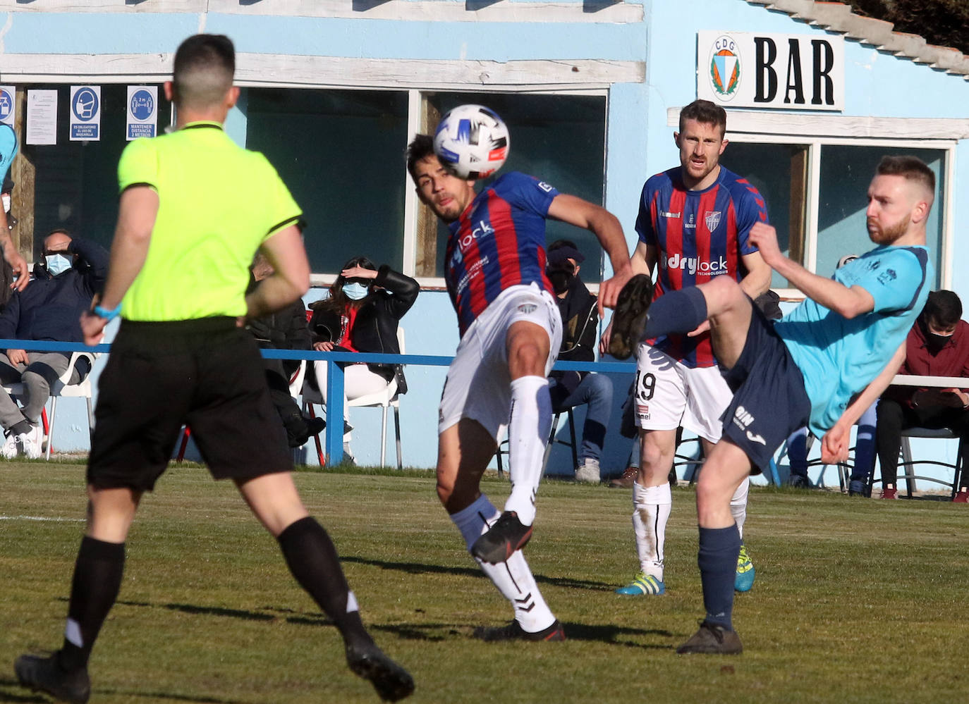 Encuentro de la tercera división entre la Granja y la Gimnástica 