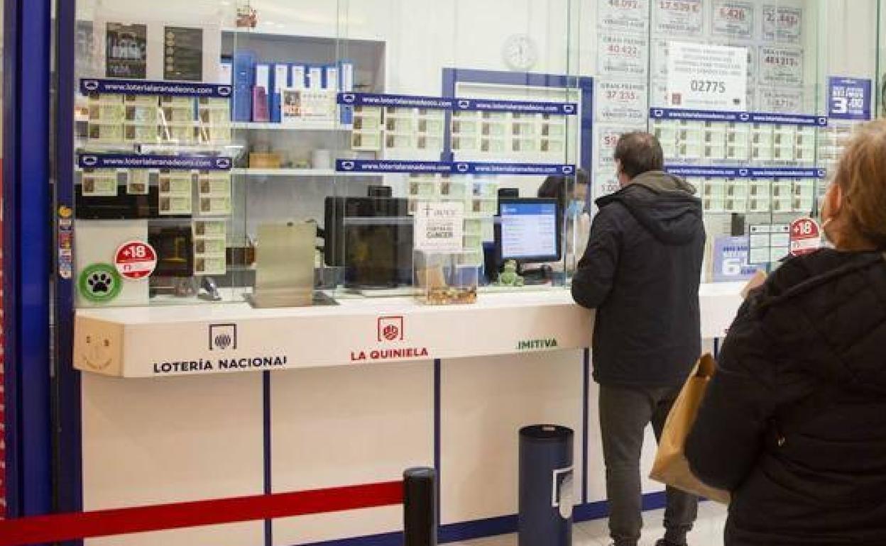 Imagen de archivo de un despacho de lotería.