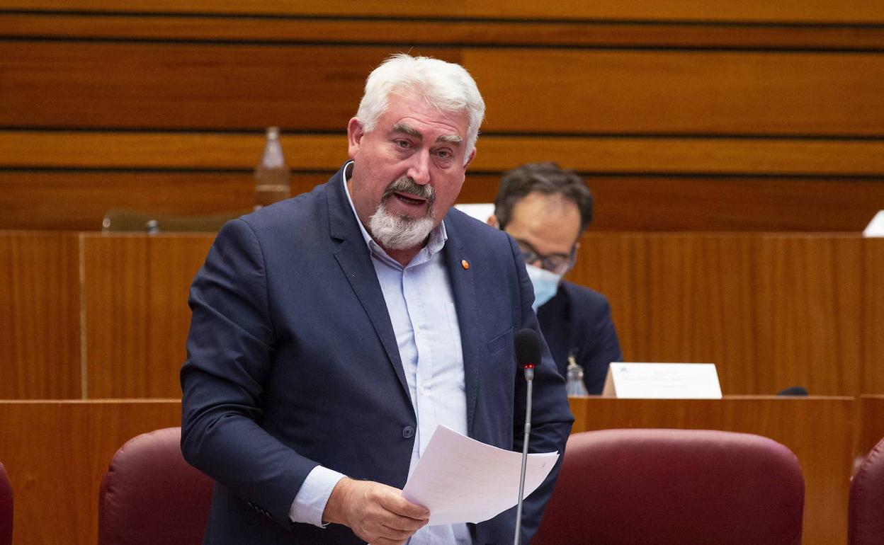 José Ignacio Delgado Palacios, procurador de Ciudadanos, en el hemiciclo, pleno de las Cortes. en el mes de julio