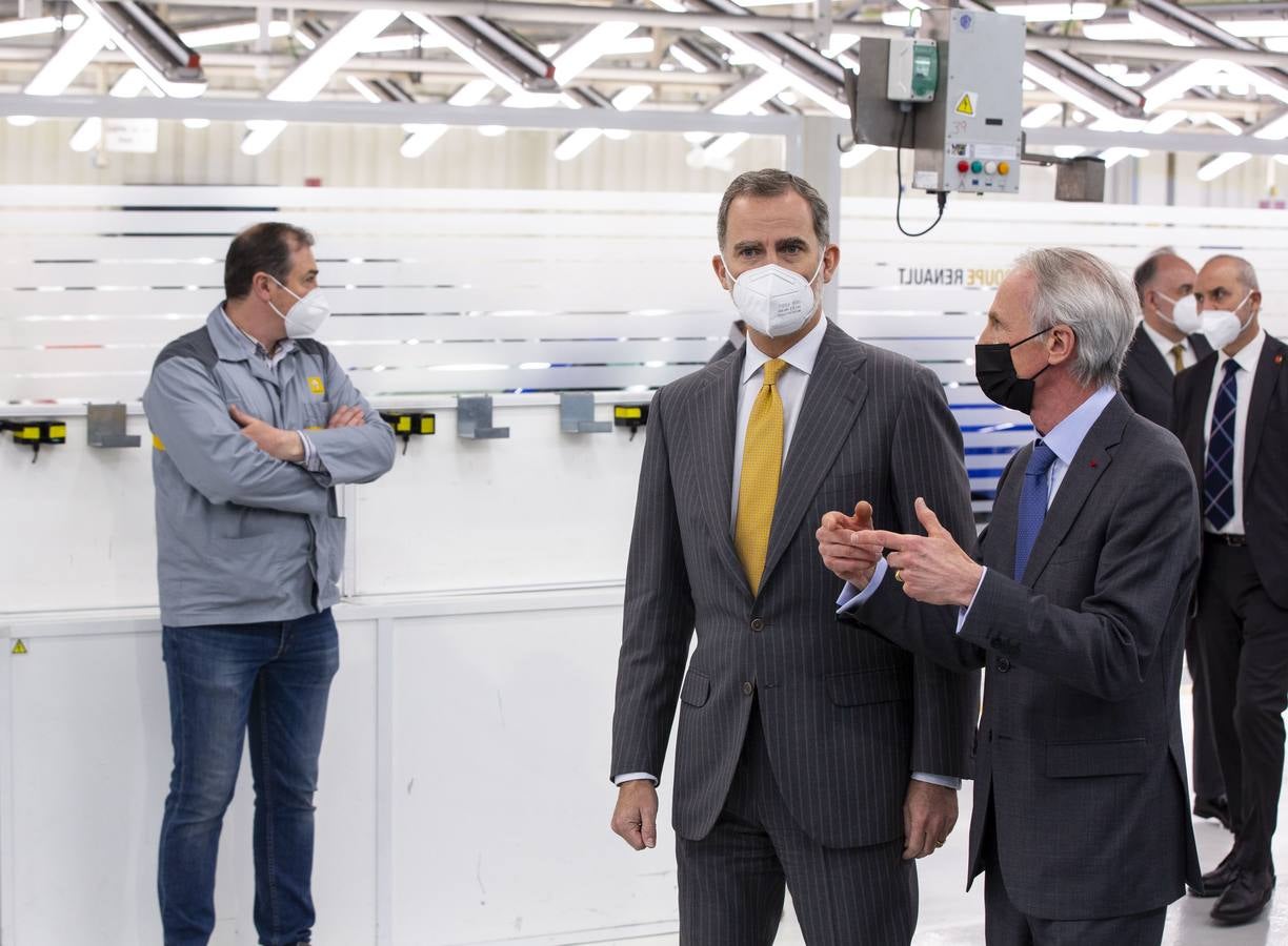 Fotos: El Rey visita la fábrica de Renault en Palencia