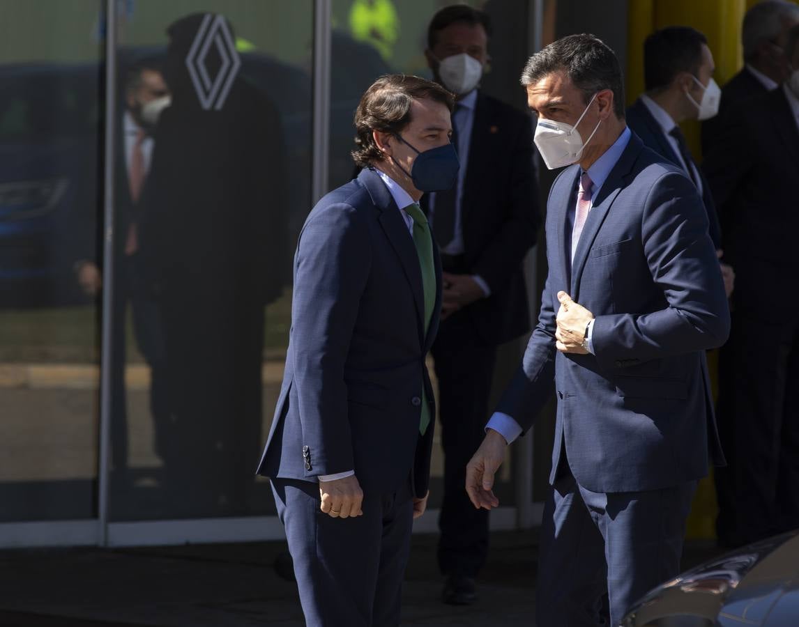 Fotos: El Rey visita la fábrica de Renault en Palencia