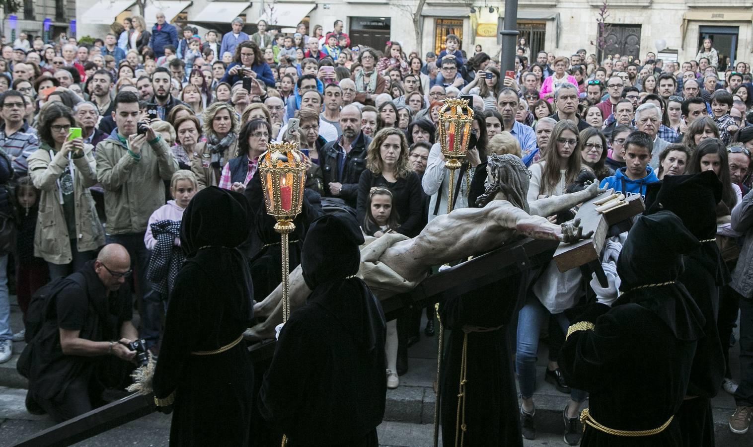 2017. Vía Crucis de la Cofradía del Santo Entierro.