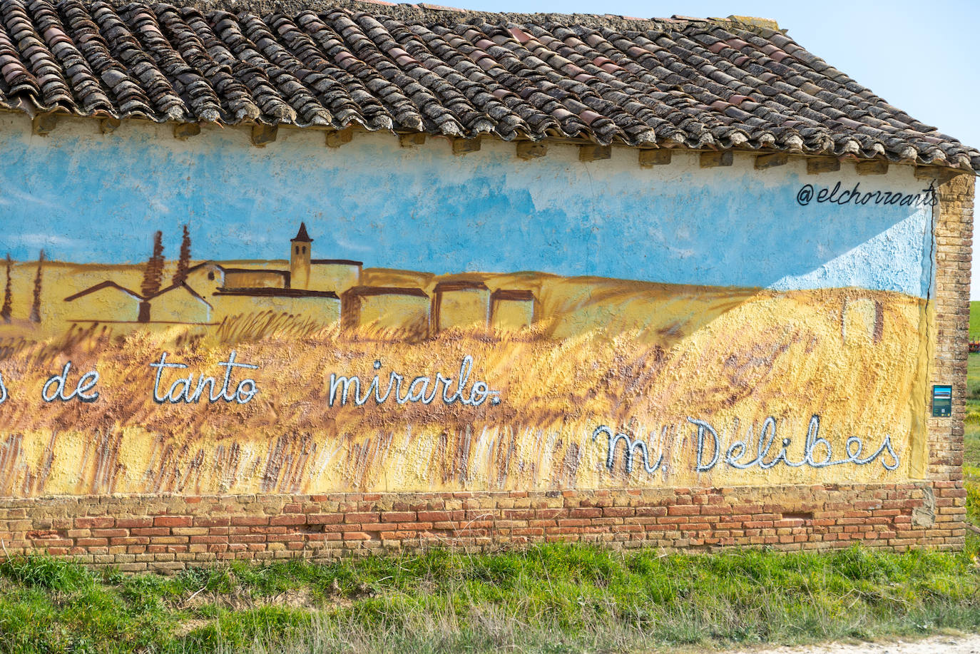 Los murales inundan el pueblo de Villaherreros.