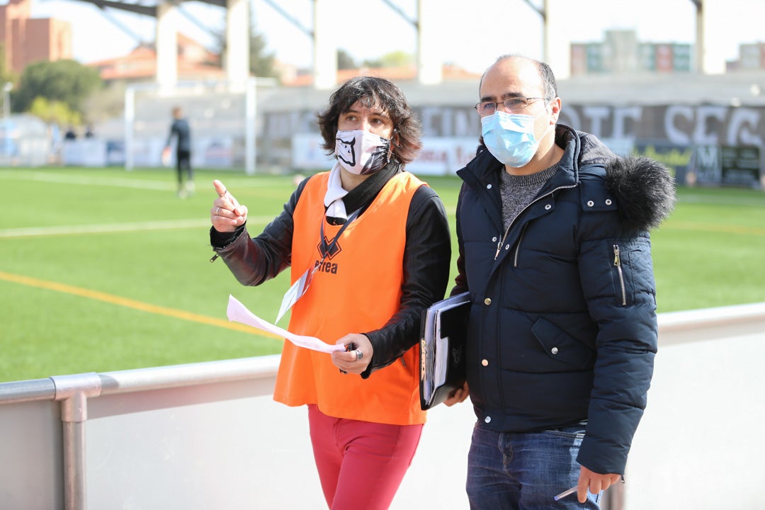 La afición arropó a Unionistas dentro y fuera del campo