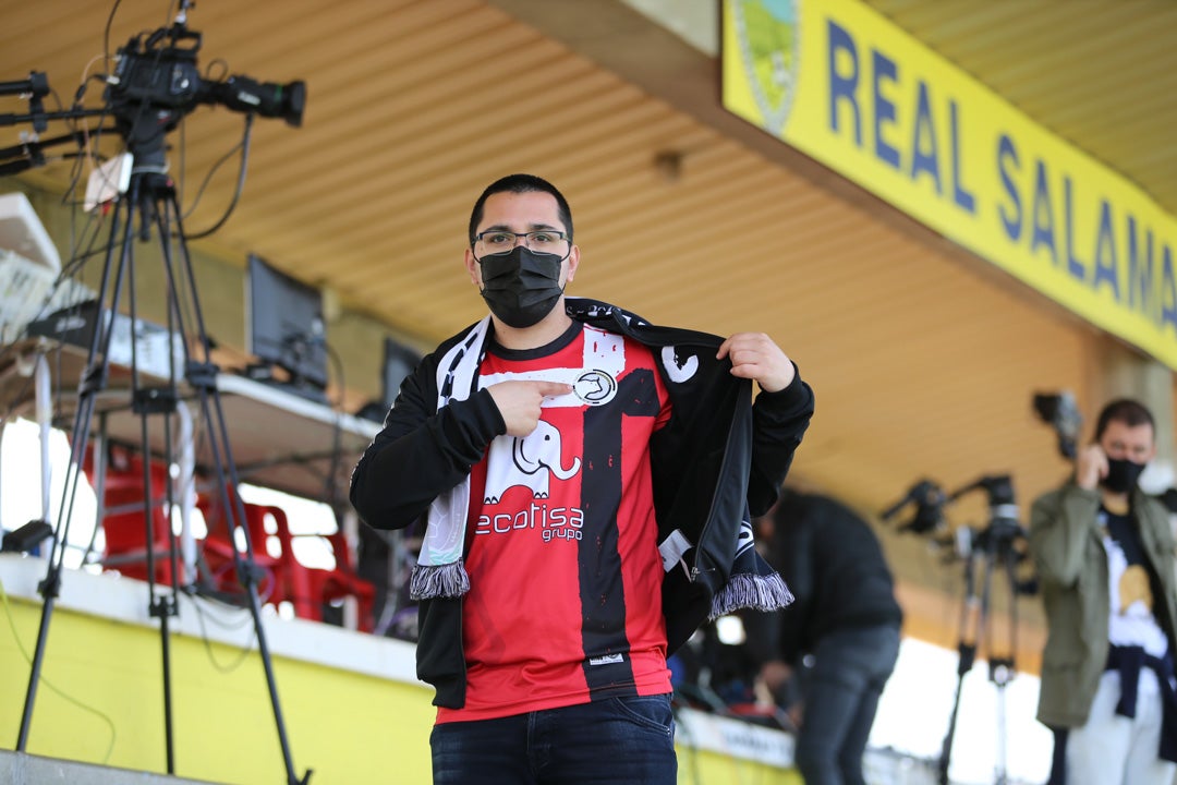 La afición arropó a Unionistas dentro y fuera del campo