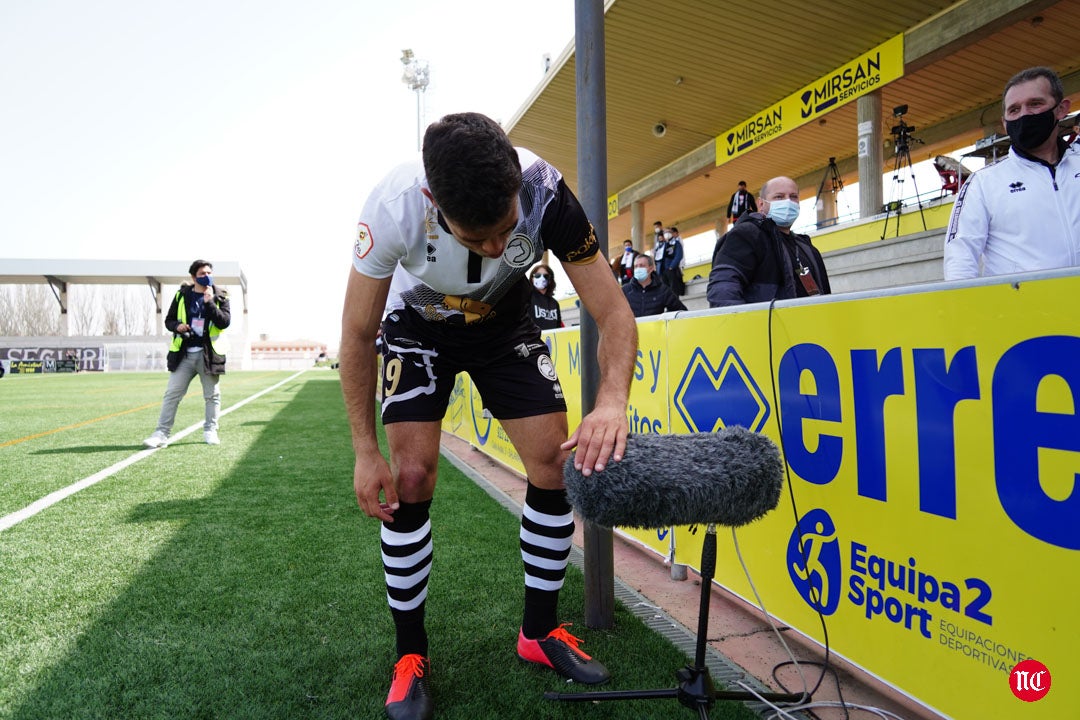Los jugadores de Unionistas celebran la clasificación para la 1ª RFEF