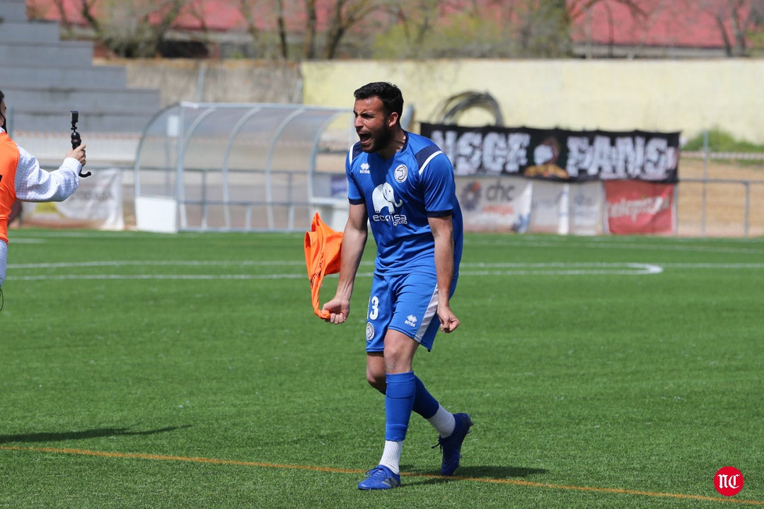 Los jugadores de Unionistas celebran la clasificación para la 1ª RFEF