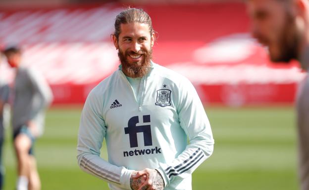 Sergio Ramos, durante un entrenamiento con la Selección Española de Fútbol. 